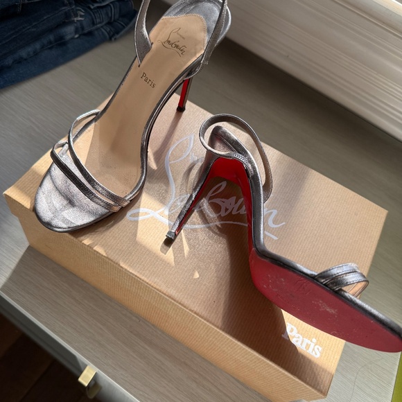 Christian Louboutin heels size 6.5 silver - Picture 2 of 4